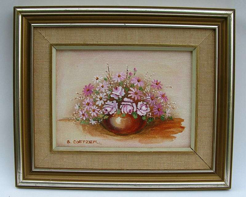 A LOVELY ORIGINAL OIL ON BOARD PAINTING OF A FLORAL ARRANGEMENT BY S.COETZER ...SA ARTIST !!