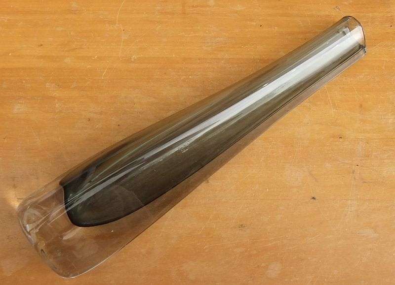 A FABULOUS VINTAGE SIGNED GLASS VASE BY ORREFORS OF SWEDEN WITH ORIGINAL STICKER !! COOL !!