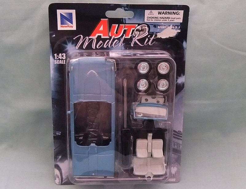 WAY COOL !! A DETAILED DIE CAST METAL AUTO KIT !! CLASSIC 1966 FORD THUNDERBIRD