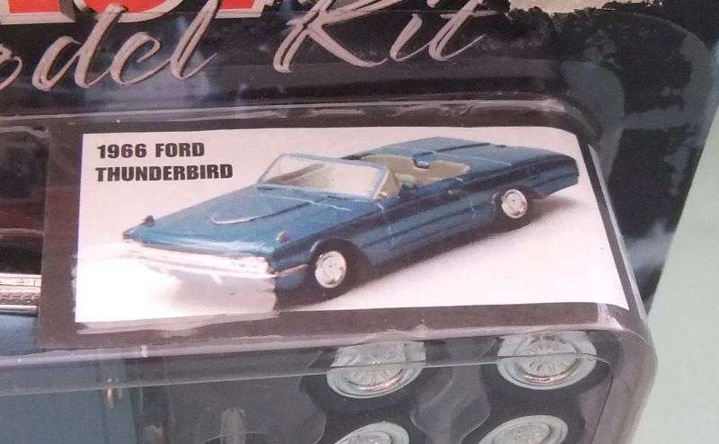 WAY COOL !! A DETAILED DIE CAST METAL AUTO KIT !! CLASSIC 1966 FORD THUNDERBIRD