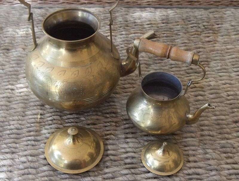 EYE CATCHING !! TWO VINTAGE SOLID BRASS TEAPOTS WITH GREAT DETAIL !! YOU ARE BIDDING FOR BOTH !!