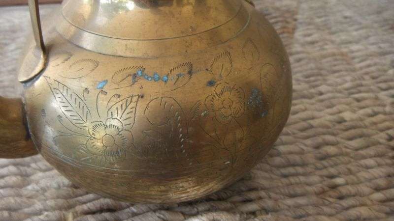 EYE CATCHING !! TWO VINTAGE SOLID BRASS TEAPOTS WITH GREAT DETAIL !! YOU ARE BIDDING FOR BOTH !!