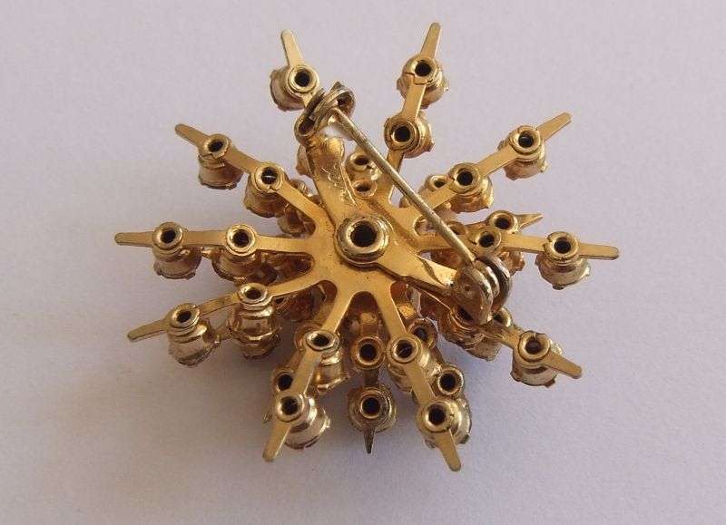 VINTAGE BROOCH - STARBURST BY CORO