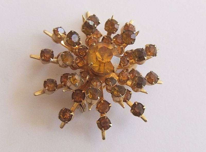 VINTAGE BROOCH - STARBURST BY CORO