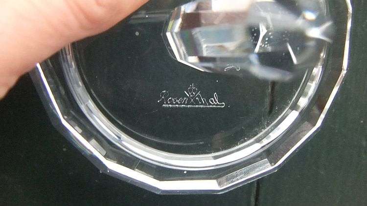 An exquisite Crystal ring holder by Rosenthal of Germany in Perfect condition !! WoW !!