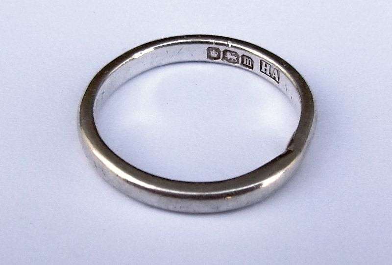 A TRULY RARE 115 YEAR OLD HALLMARKED STERLING SILVER RING BY THE ATKIN BROTHERS OF SHEFFIELD !!