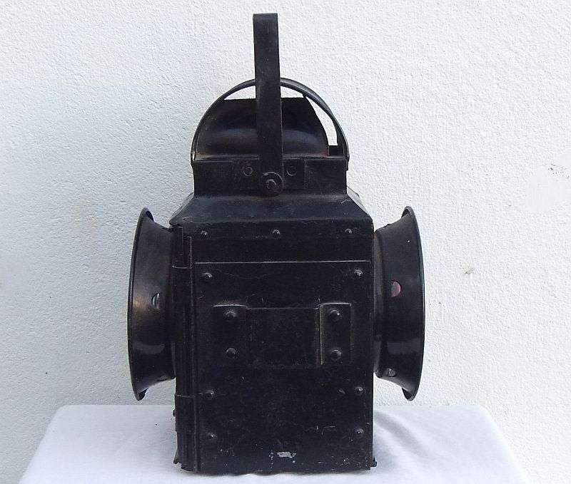 SUPER RARE FIND !! AN OLD RAILWAY LAMP OF THE SAR / SAS WITH ALL PARTS INTACT !! AWESOME FIND !!
