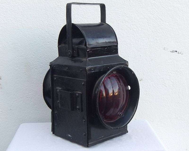 SUPER RARE FIND !! AN OLD RAILWAY LAMP OF THE SAR / SAS WITH ALL PARTS INTACT !! AWESOME FIND !!