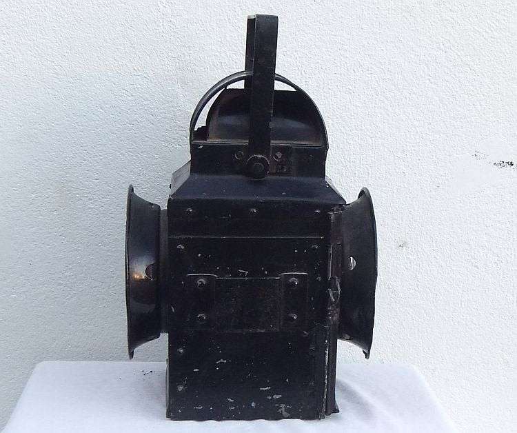 SUPER RARE FIND !! AN OLD RAILWAY LAMP OF THE SAR / SAS WITH ALL PARTS INTACT !! AWESOME FIND !!