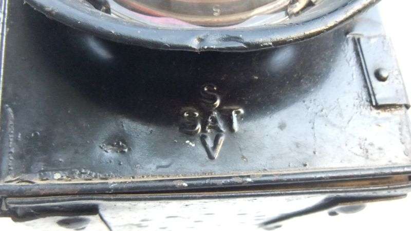 SUPER RARE FIND !! AN OLD RAILWAY LAMP OF THE SAR / SAS WITH ALL PARTS INTACT !! AWESOME FIND !!