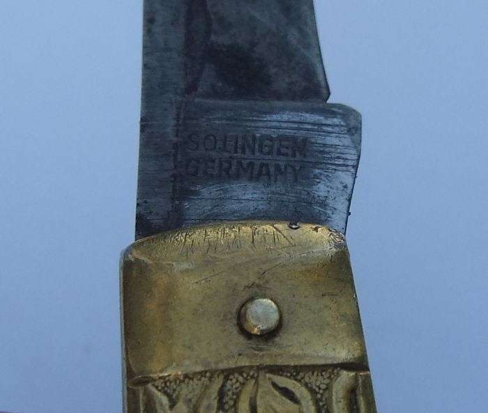 A RARE 1961 REP OF SA POCKET KNIFE FEATURING PAUL KRUGER AND WINDHOEK KNIFE MAKER A.ROSENTHAL
