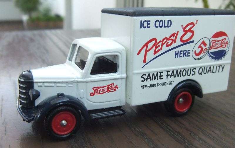 A TOTALLY COOL VINTAGE DIE CAST METAL MODEL BY LLEDO ENGLAND ISSUED TO ADVERTISE PEPSI COLA...WOW !!