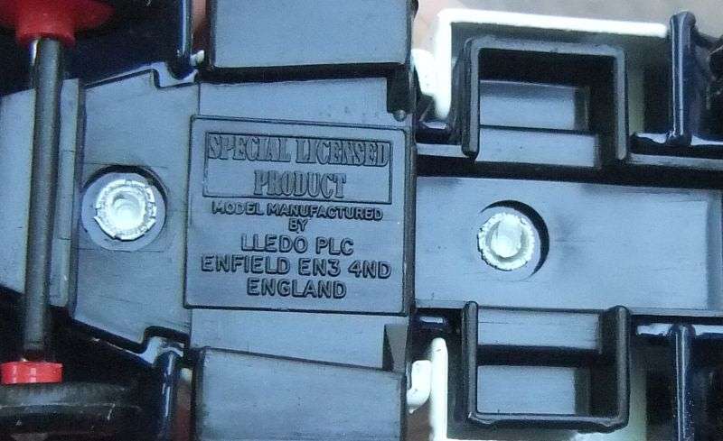 A TOTALLY COOL VINTAGE DIE CAST METAL MODEL BY LLEDO ENGLAND ISSUED TO ADVERTISE PEPSI COLA...WOW !!