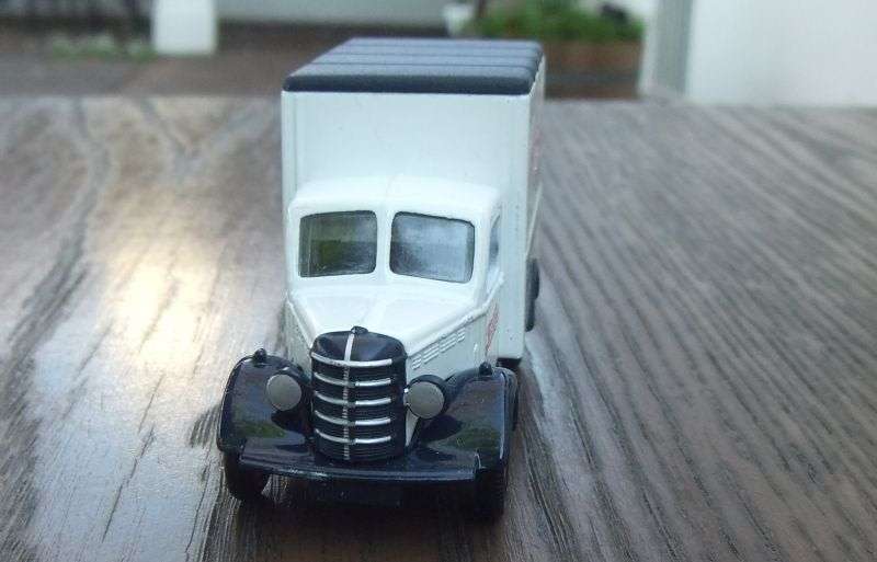 A TOTALLY COOL VINTAGE DIE CAST METAL MODEL BY LLEDO ENGLAND ISSUED TO ADVERTISE PEPSI COLA...WOW !!