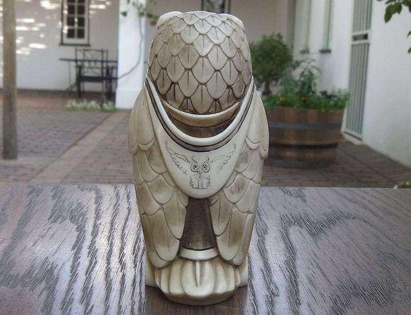 A STUNNING RARE CRUSHED MARBLE STATUE OF AN OWL " PROF " BY SA ARTIST JOHN BICCARD !! HIGH VALUE !!