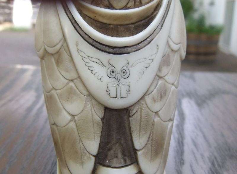 A STUNNING RARE CRUSHED MARBLE STATUE OF AN OWL " PROF " BY SA ARTIST JOHN BICCARD !! HIGH VALUE !!