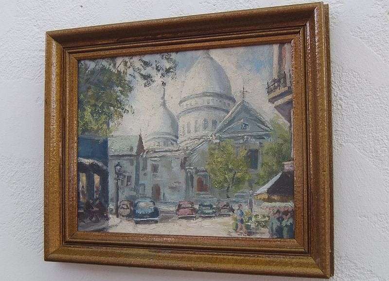 AN EYE CATCHING OLD ORIGINAL OIL ON BOARD DEPICTING A PARISIAN SCENE...UNSIGNED BUT STUNNING...WOW !