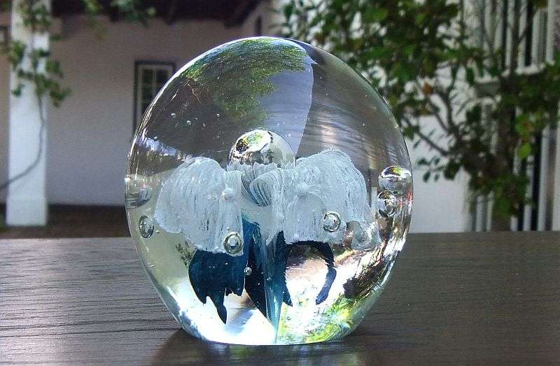 A GORGEOUS VINTAGE SOLID GLASS PAPERWEIGHT WITH INTERNAL FLOWER MOTIF AND BUBBLES !! HEAVY PIECE !!