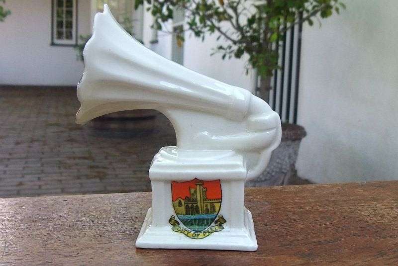 A RARE 1920`S / 1930`S ARCADIAN CHINA CREST WARE GRAMAPHONE WITH COAT OF ARMS "" CITY OF PEEL ""