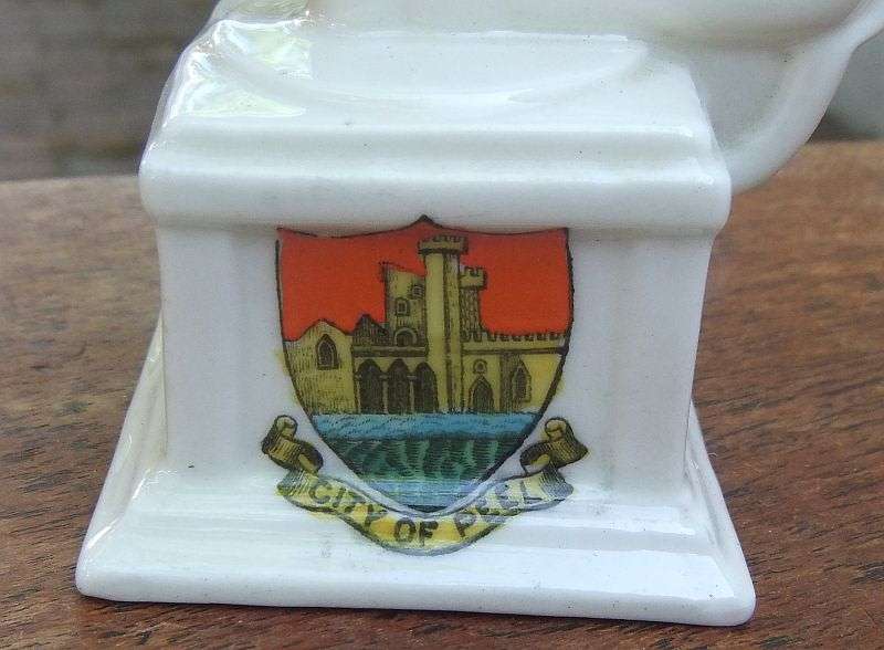A RARE 1920`S / 1930`S ARCADIAN CHINA CREST WARE GRAMAPHONE WITH COAT OF ARMS "" CITY OF PEEL ""