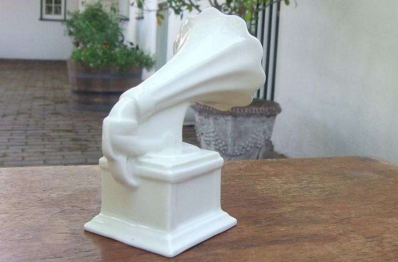 A RARE 1920`S / 1930`S ARCADIAN CHINA CREST WARE GRAMAPHONE WITH COAT OF ARMS "" CITY OF PEEL ""