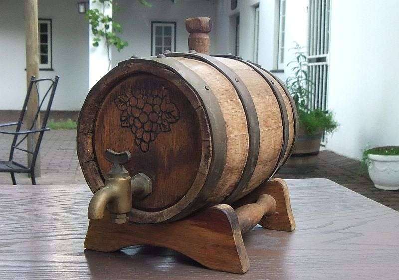 AN ABSOLUTELY COOL VINTAGE WOODEN SHERRY VAT ON STAND WITH METAL TAP !! WOW !!