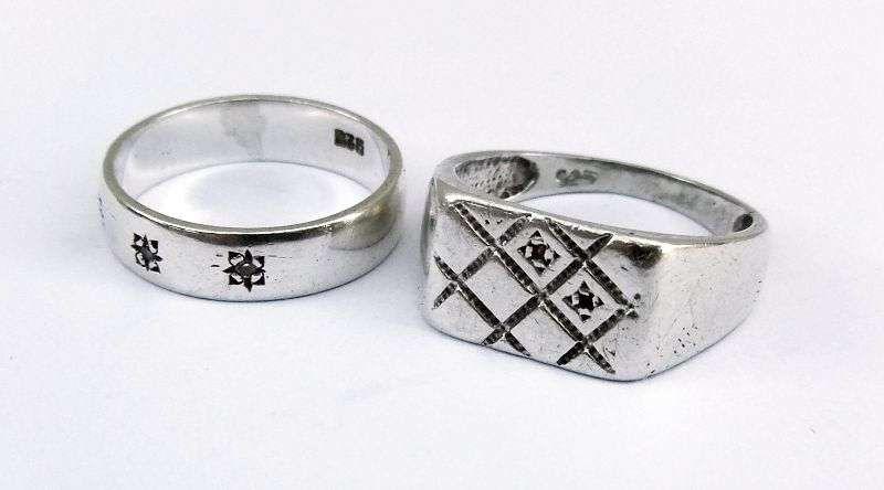 WOW ! GOOD DEAL ! HIS AND HERS SOLID STERLING SILVER WEDDING RINGS...CLEAR AND RED FACETED STONES !!