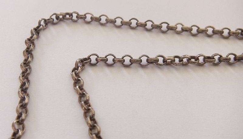 A TRULY AMAZING NEVER SEEN BEFORE STERLING SILVER OYSTER SHAPE PENDANT WITH REAL PEARL AND CHAIN !!