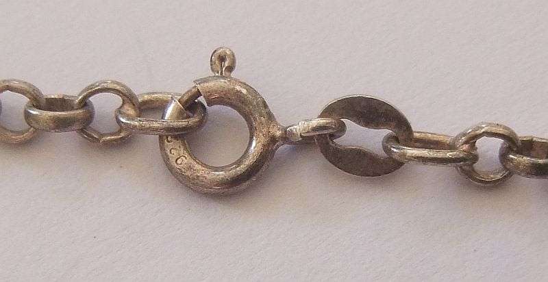 A TRULY AMAZING NEVER SEEN BEFORE STERLING SILVER OYSTER SHAPE PENDANT WITH REAL PEARL AND CHAIN !!