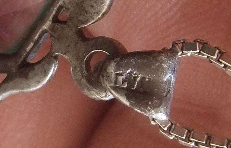 A RARE BEAUTIFUL VINTAGE STERLING SILVER PENDANT WITH AWESOME FACETED STONE PLUS SILVER CHAIN !! WOW