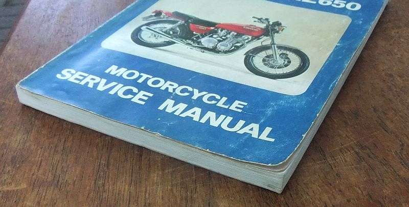 RARE FIND !! VINTAGE 1977 KAWASAKI "" KZ650 "" MOTORCYCLE SERVICE MANUAL !! WOW
