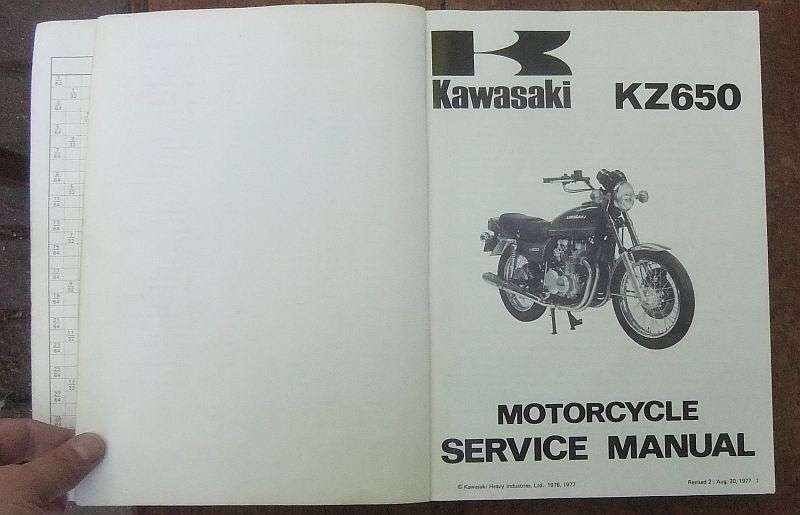 RARE FIND !! VINTAGE 1977 KAWASAKI "" KZ650 "" MOTORCYCLE SERVICE MANUAL !! WOW