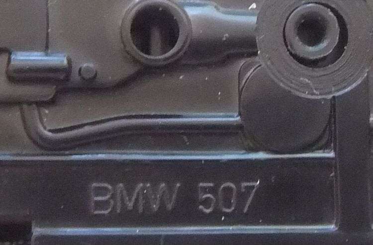 A VERY SMART 1:43 SCALE DIE CAST METAL MODEL OF THE BMW 507