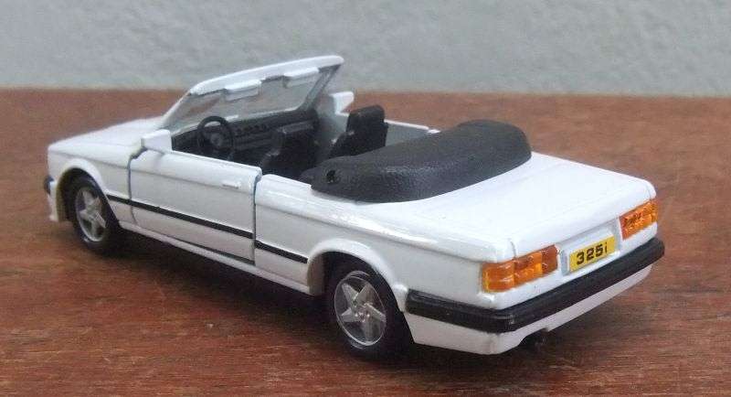 A COOL DETAILED 1:37 SCALE DIE CAST METAL MODEL OF THE BMW 325i WITH OPENING DOORS !! IMMACULATE !!