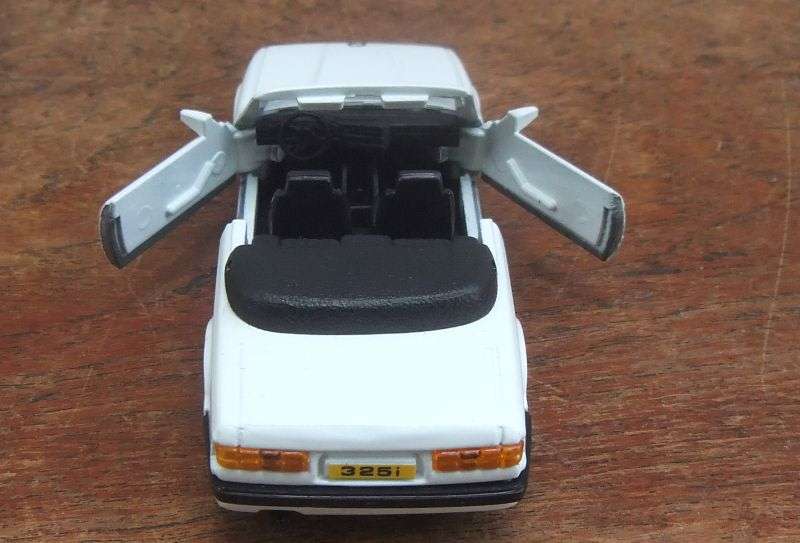 A COOL DETAILED 1:37 SCALE DIE CAST METAL MODEL OF THE BMW 325i WITH OPENING DOORS !! IMMACULATE !!