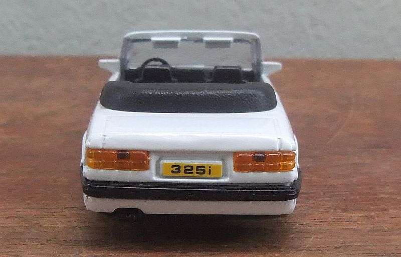 A COOL DETAILED 1:37 SCALE DIE CAST METAL MODEL OF THE BMW 325i WITH OPENING DOORS !! IMMACULATE !!