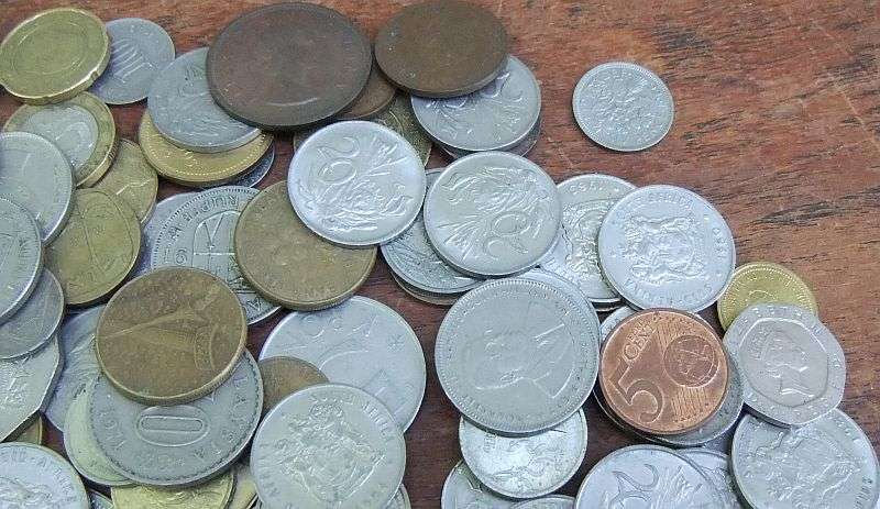 OVER 150 COINS FROM AROUND THE WORLD ... BID FOR THE LOT !!