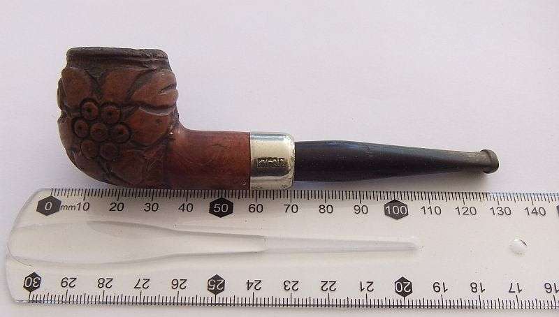 A FABULOUS INTRICATELY DETAILED HAND CARVED VINTAGE SMOKING PIPE WITH INTERESTING COLLAR !! COOL !!