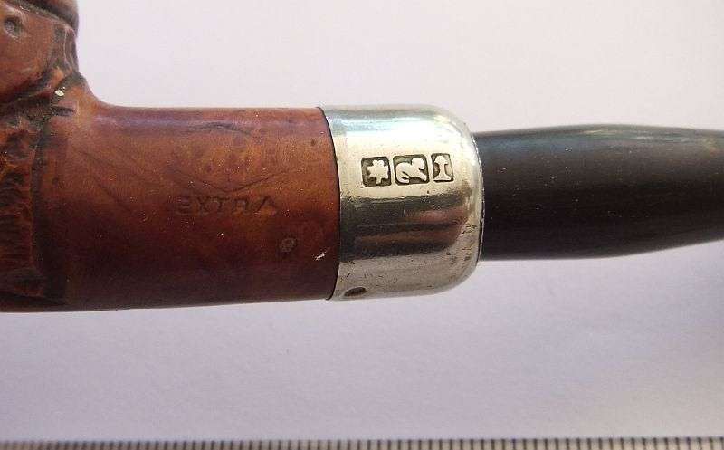 A FABULOUS INTRICATELY DETAILED HAND CARVED VINTAGE SMOKING PIPE WITH INTERESTING COLLAR !! COOL !!