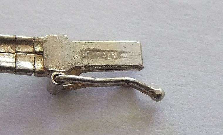 A VERY SMART UNUSUAL SOLID STERLING SILVER BRACELET WITH SAFETY CATCH CLASP !! CHECK IT OUT !!