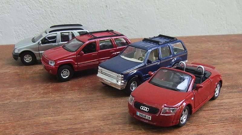 LOT OF 4 DIE CAST MODELS !! MERCEDES ML320 , JEEP GRAND CHEROKEE , FORD EXPLORER , AUDI TT ROADSTER