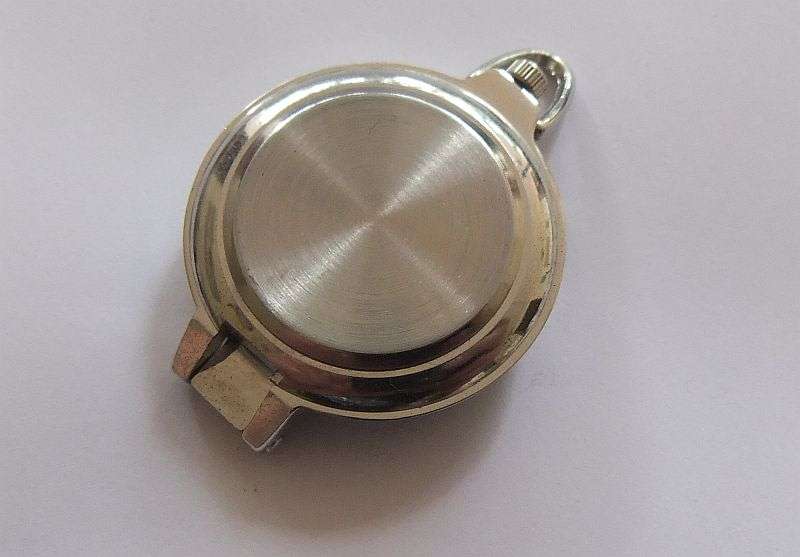 WOW !! A VERY COOL MILITARY LOOK QUARTZ POCKET WATCH !! GOOD AS NEW !! WORKING 100%