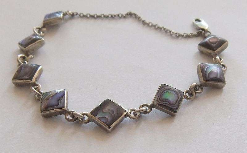 AN ABSOLUTELY STUNNING VINTAGE STERLING SILVER DESIGNER BRACELET SET WITH ABALONE !! WOW WOW !!