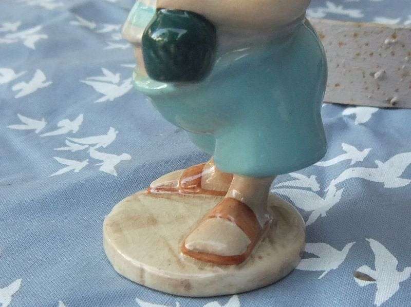 AN ORIGINAL RARE VALUABLE OLD DWARF FIGURE FROM SNOW WHITE BY DISNEY MADE BY BESWICK OF ENGLAND !!