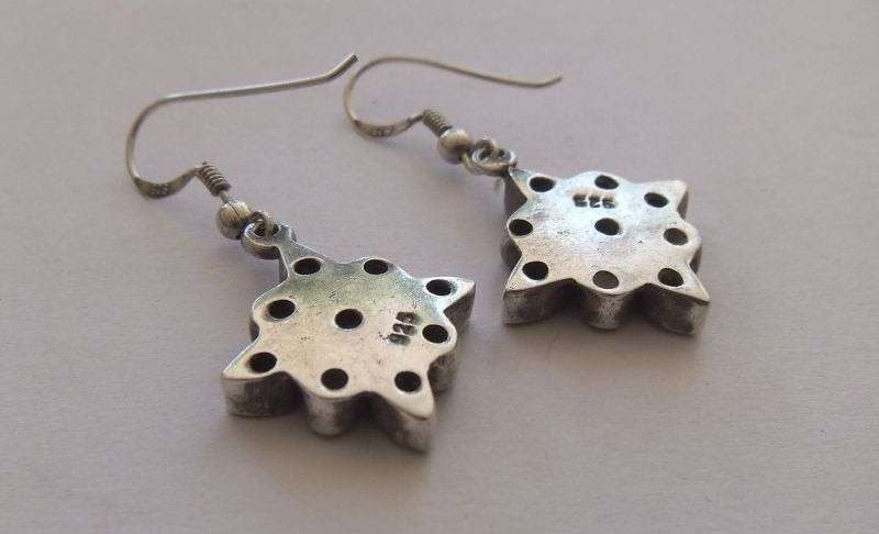 AN EYE CATCHING PAIR OF DANGLING STERLING SILVER EARRINGS SET WITH VARIOUS COLORED STONES !! AWESOME