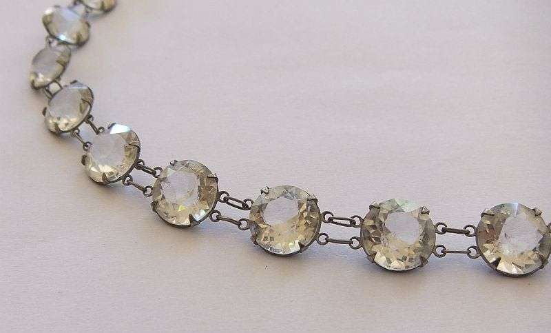 WOW !! STUNNING FIND !! A VINTAGE STERLING SILVER AND UNKNOWN HEAVY FACETED STONE NECKLACE !!