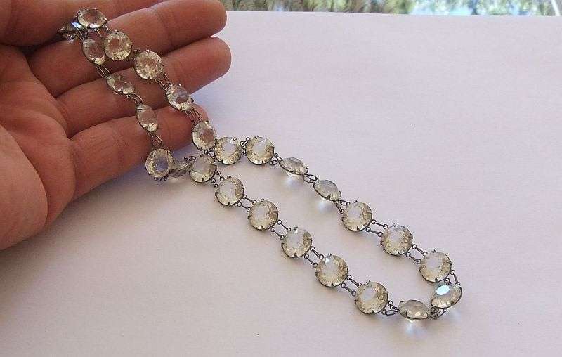 WOW !! STUNNING FIND !! A VINTAGE STERLING SILVER AND UNKNOWN HEAVY FACETED STONE NECKLACE !!