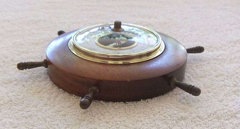 STUNNING !! A VINTAGE BAROMETER MADE IN ENGLAND BY SHORTLAND SHAPED AS A SHIPS WHEEL