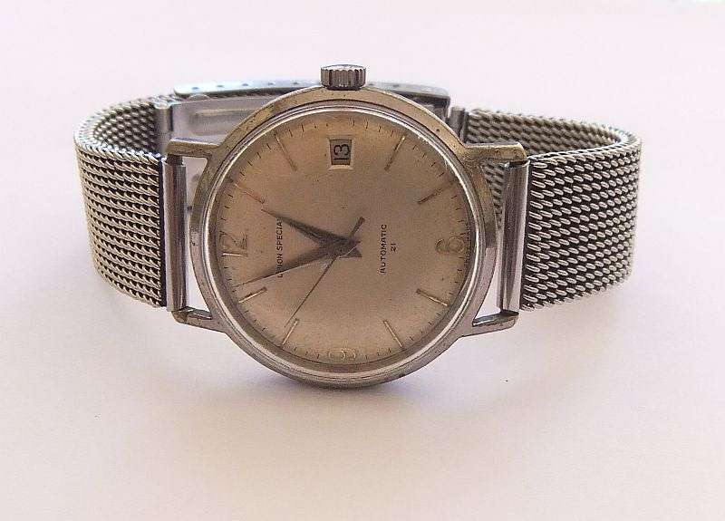 A MID 20TH CENTURY ""UNION SPECIAL"" SWISS AUTOMATIC MOVEMENT WRISTWATCH