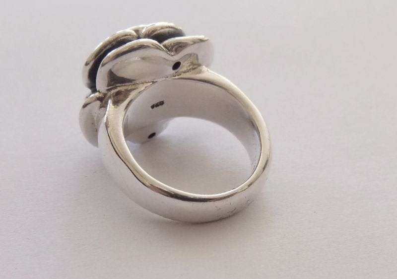 WHAT A FIND !! A GORGEOUS STERLING SILVER ROSE FORM RING ... MUST SEE...WOW !!